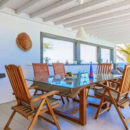 Luna Mar Villa *
