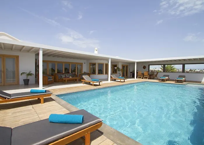 Luna Mar - Magnificent Sea Views - Private Pool - Hot Tub Villa *