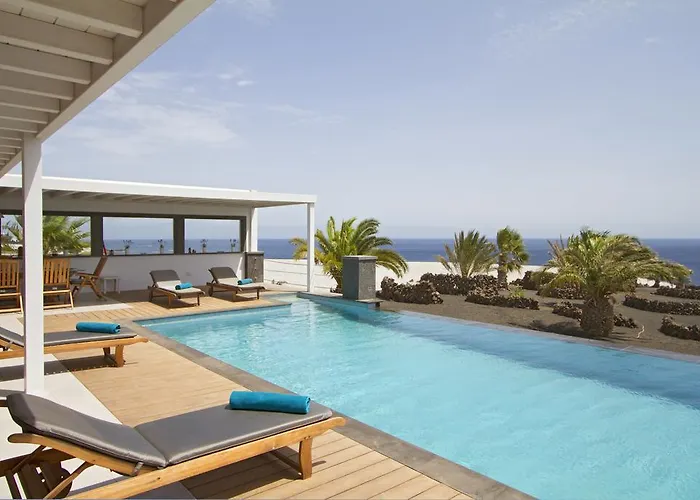 Luna Mar - Magnificent Sea Views - Private Pool - Hot Tub Villa
